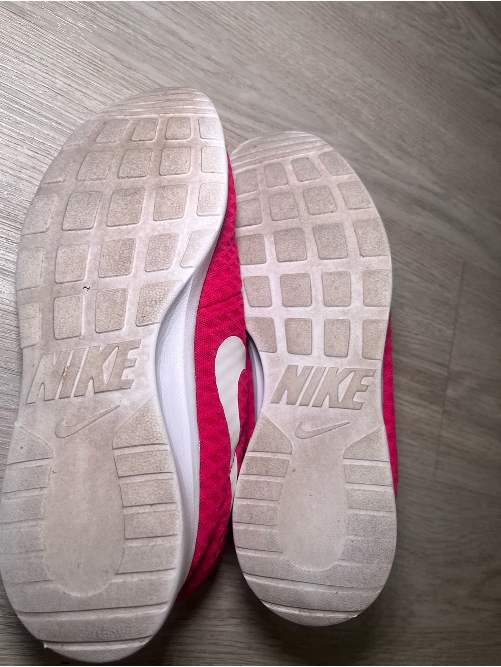 Nike Women’s Hot Pink Mesh Athletic Sneakers with White Swoosh 8 - Picture 10 of 10